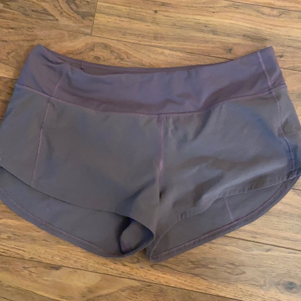 Size 6 Lululemon Speed shorts